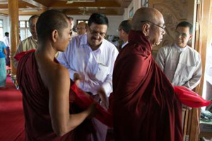 Buddhists and Muslims Join Together for Inter-Religious Harmony